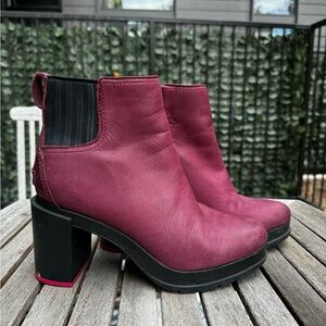 Sorel Margo Chelsea Maroon Boots